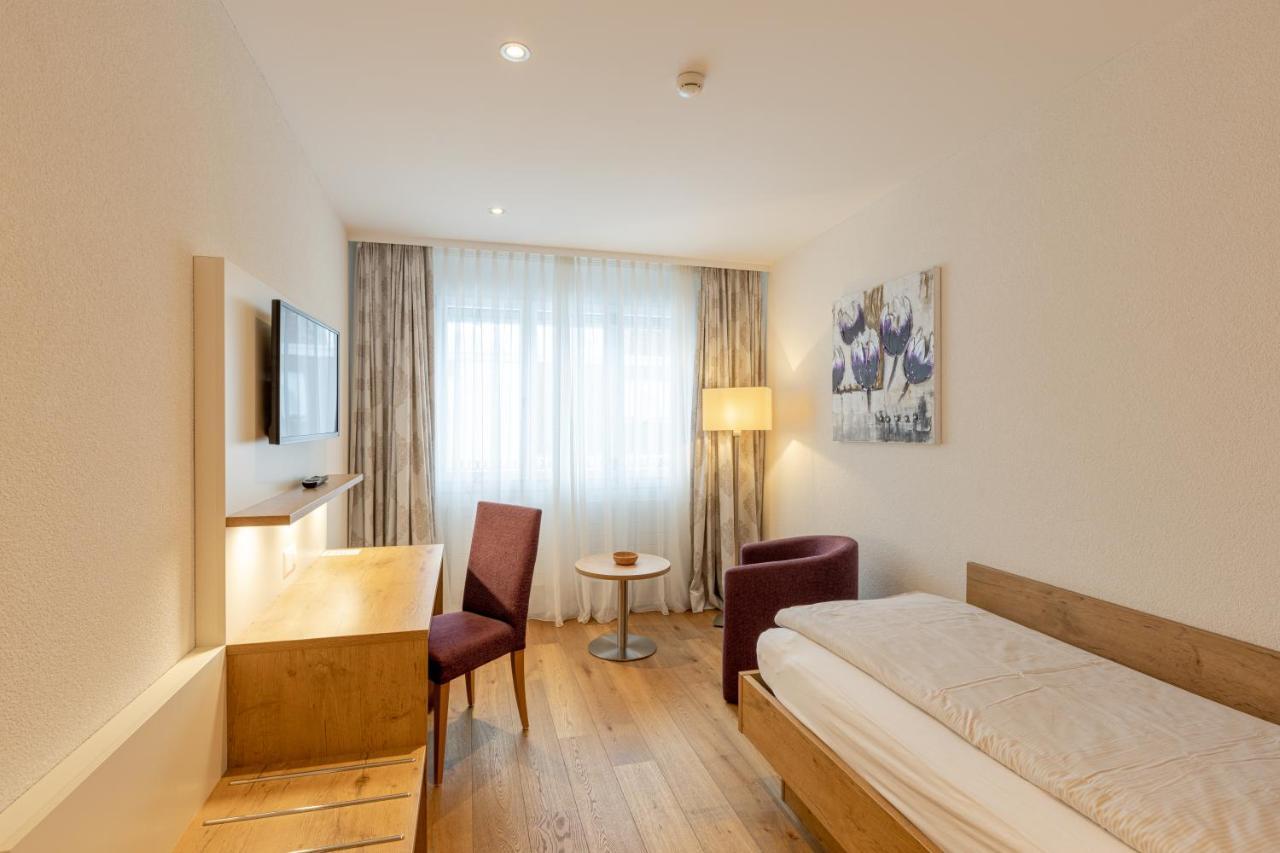 Hotel Flamatt Екстер'єр фото