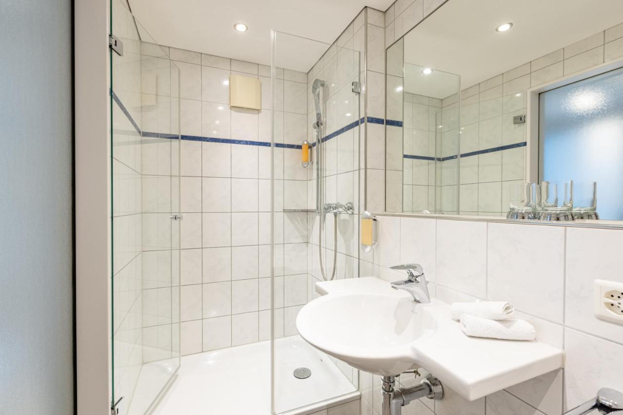 Hotel Flamatt Екстер'єр фото
