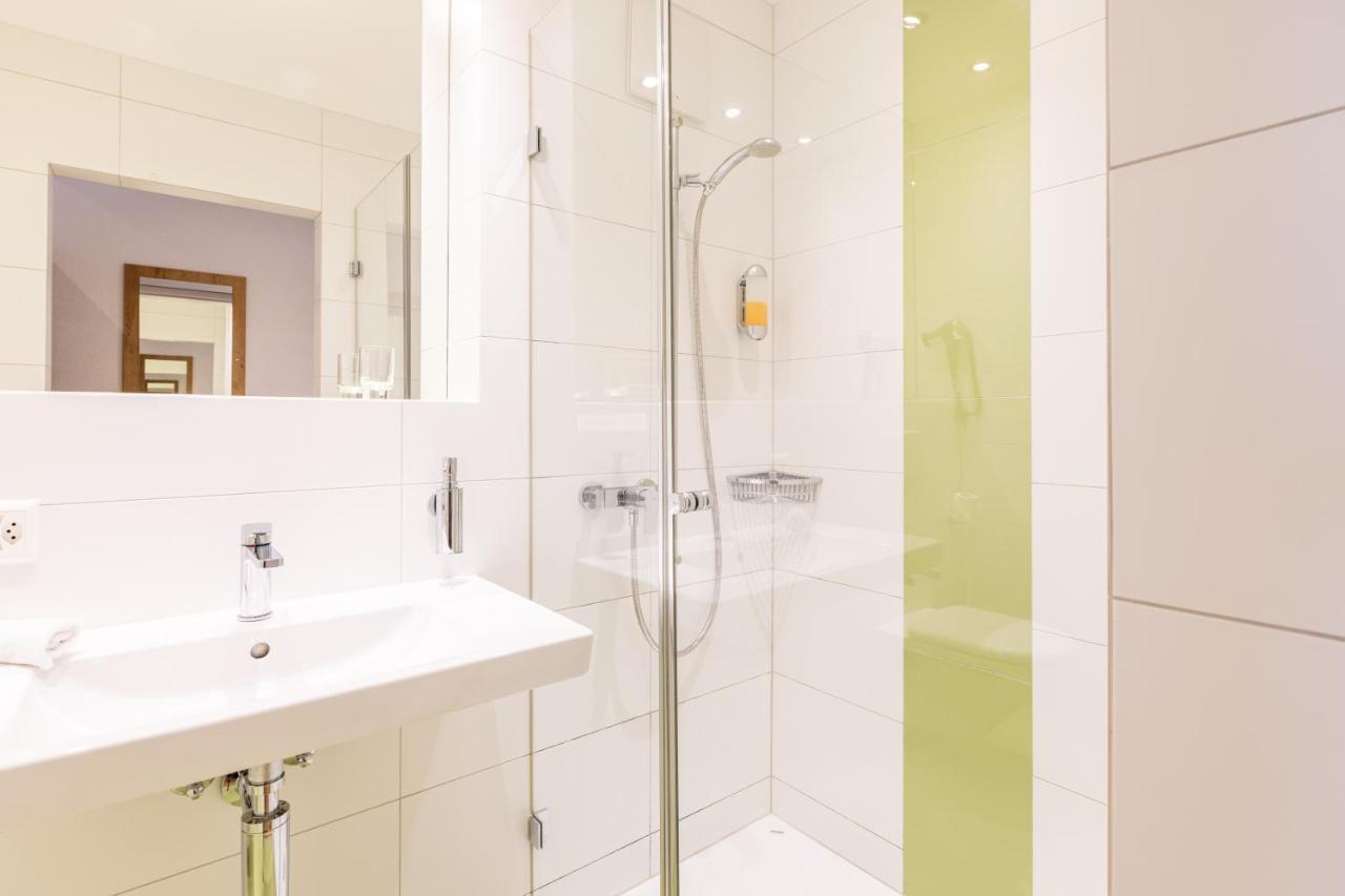 Hotel Flamatt Екстер'єр фото