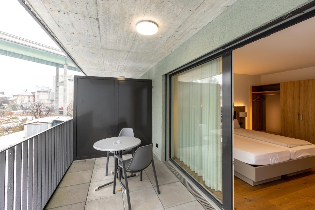 Hotel Flamatt Екстер'єр фото