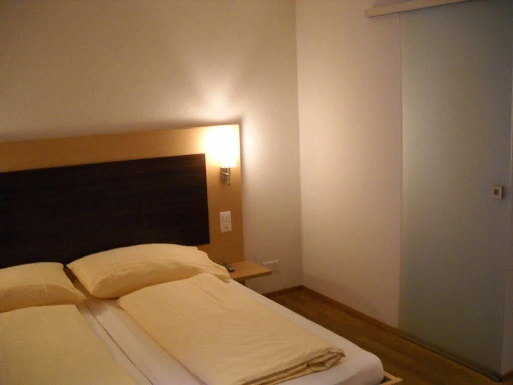Hotel Flamatt Екстер'єр фото